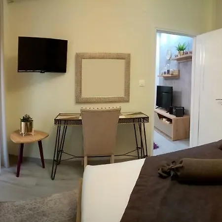 Kosmima Deluxe Apt. *