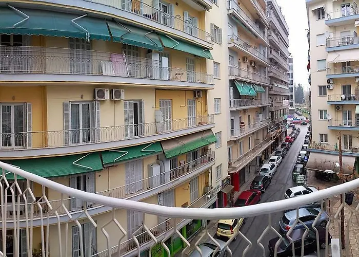 Kosmima Deluxe Apt. *